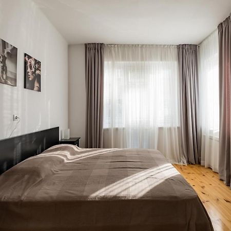 Spacious 3 Bedroom Home In Sofia'S Top Center Екстер'єр фото