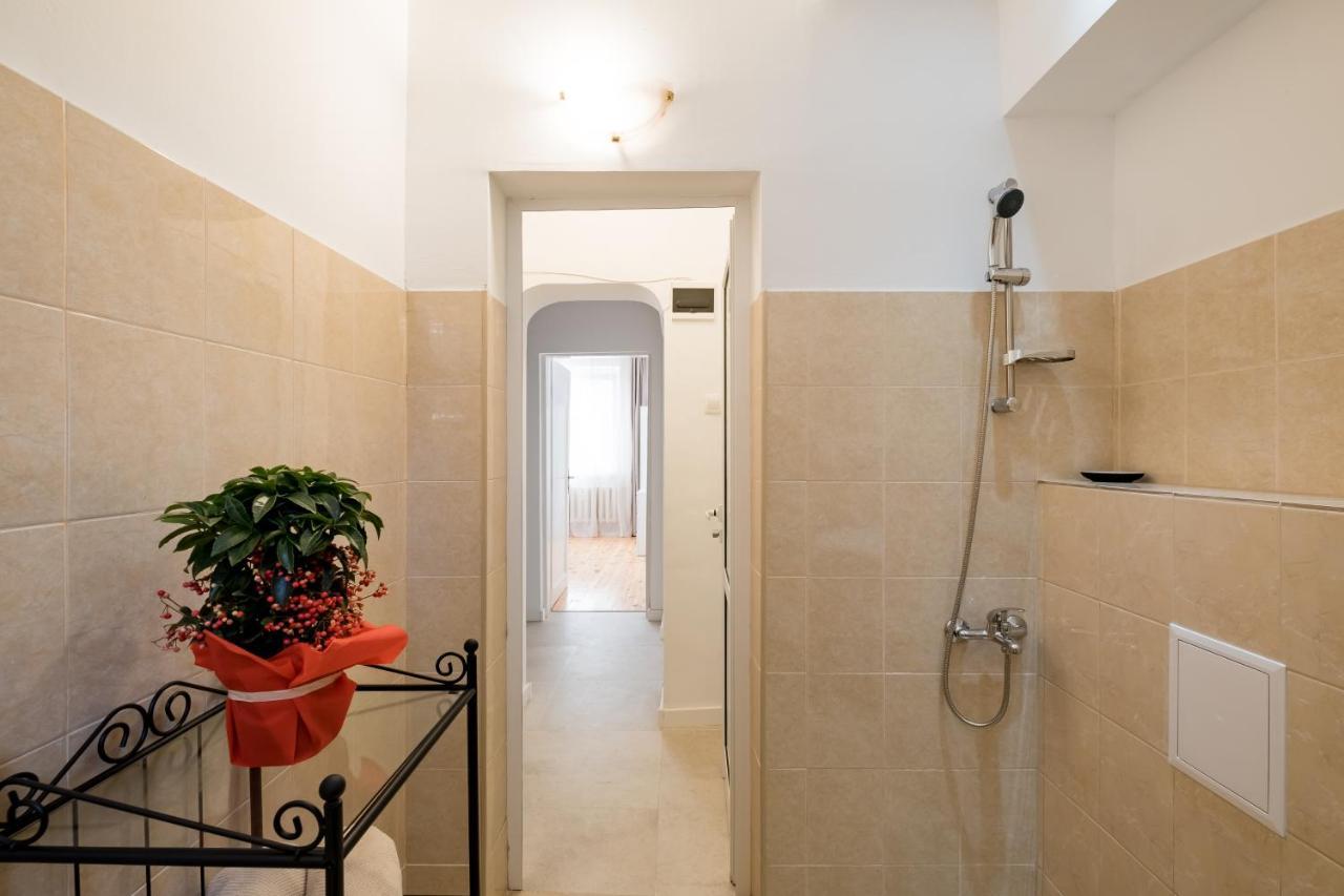 Spacious 3 Bedroom Home In Sofia'S Top Center Екстер'єр фото