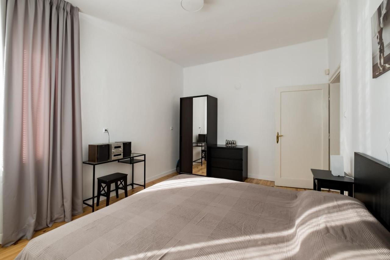 Spacious 3 Bedroom Home In Sofia'S Top Center Екстер'єр фото